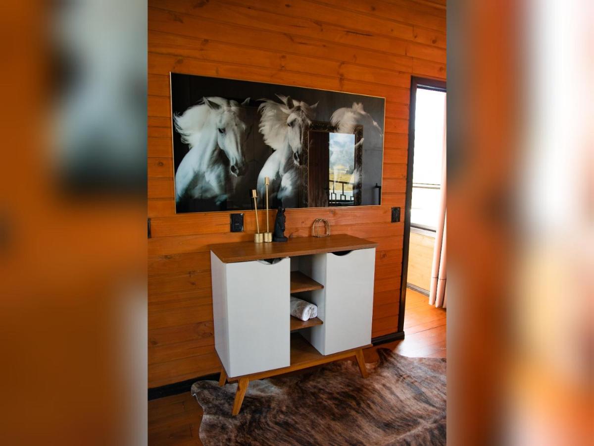 Cabana Horses La Contemporanea Proximo A Cidade E Vista Ponto Turistico Pedra Morro Do Campestre Urubici Esterno foto